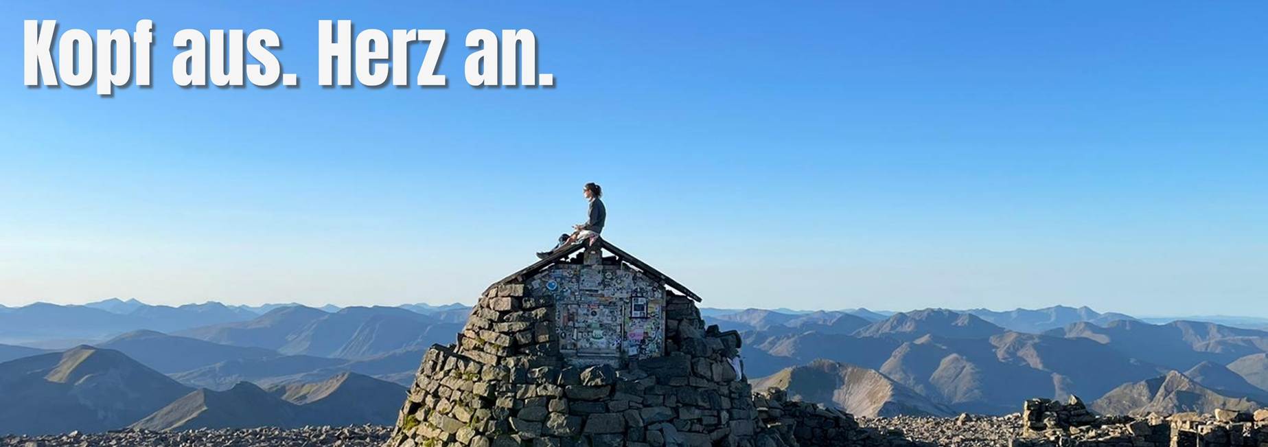 Ein Bild, das Himmel, drau�en, Text, Berg enth�lt.

KI-generierte Inhalte k�nnen fehlerhaft sein.